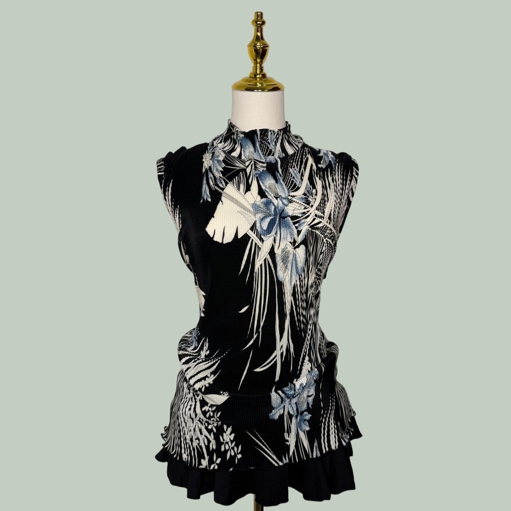 vintage 90s claudia richard black white blue floral pleated blouse chic coquette